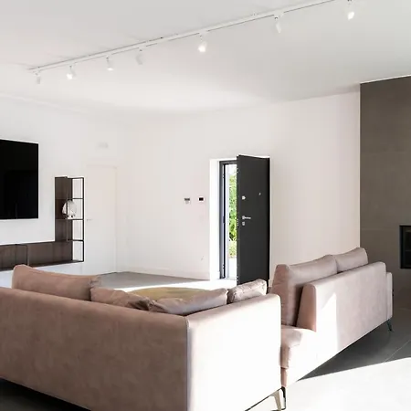 Malolu Luxury * 奥斯图尼